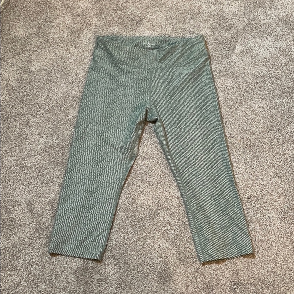 Green mini diagonal striped workout pants
